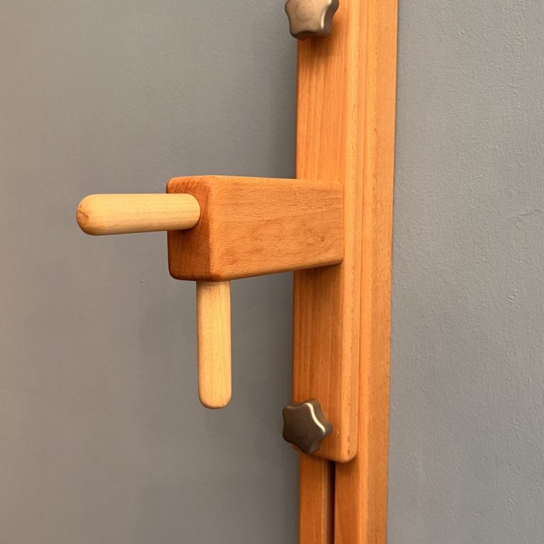 Triggerdorn Verstellbarer Schlitten der Triggerwand mit Schnellspanner zur Höheneinstellung